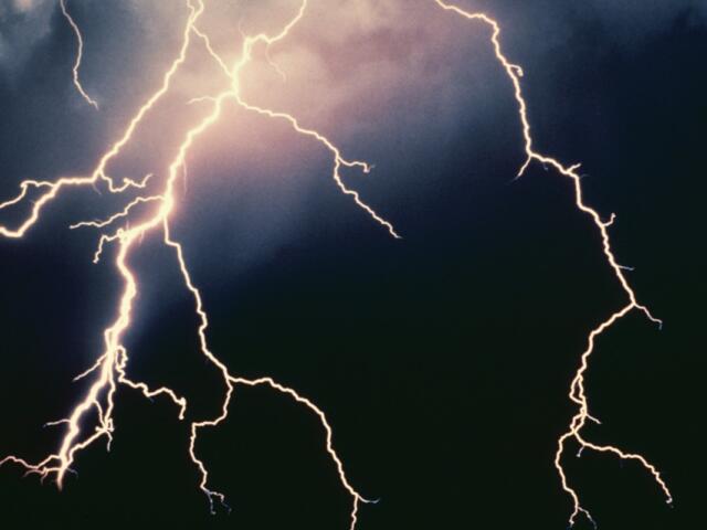 thunderstorm with lightning