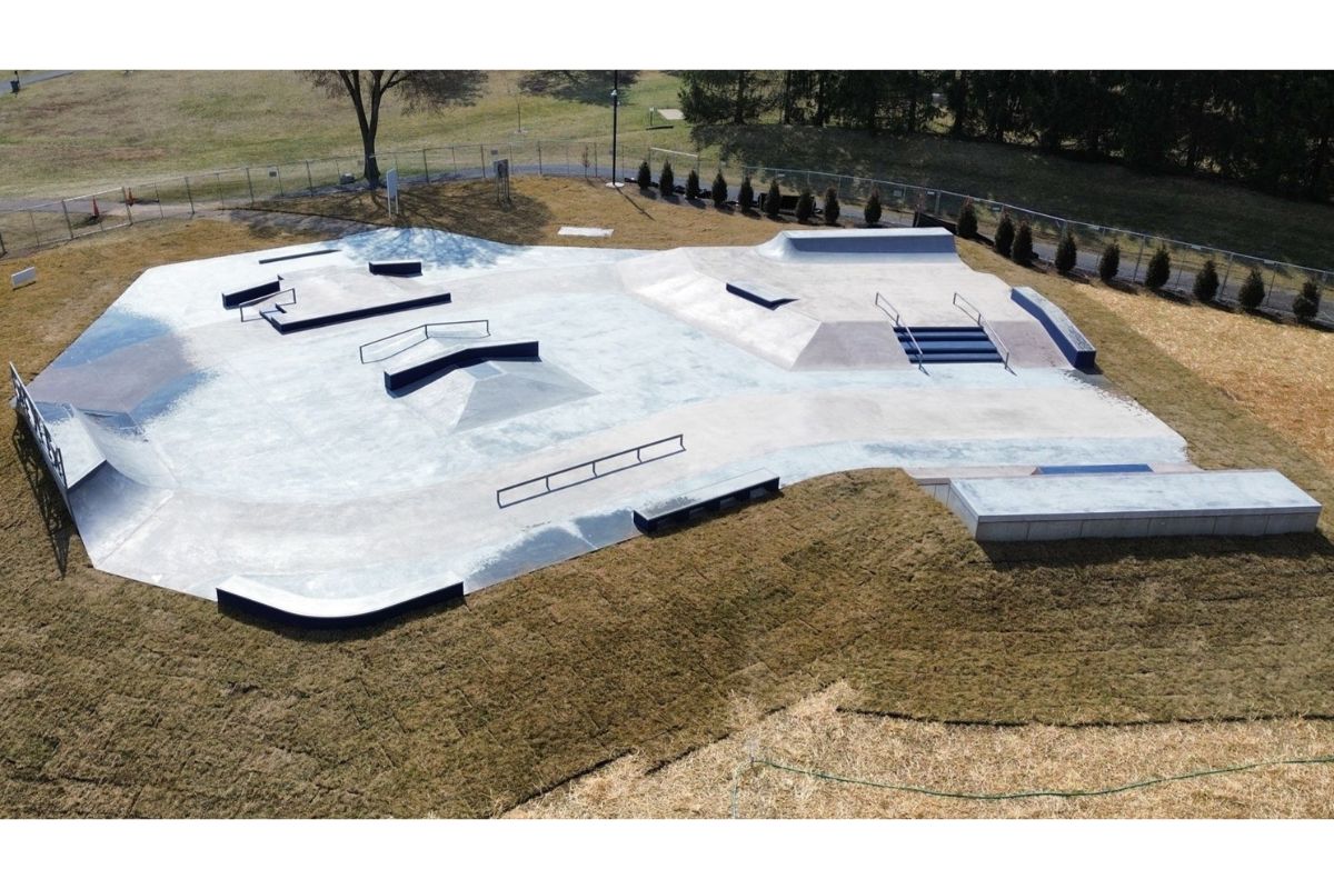 An overview shot of Westover Skate Park