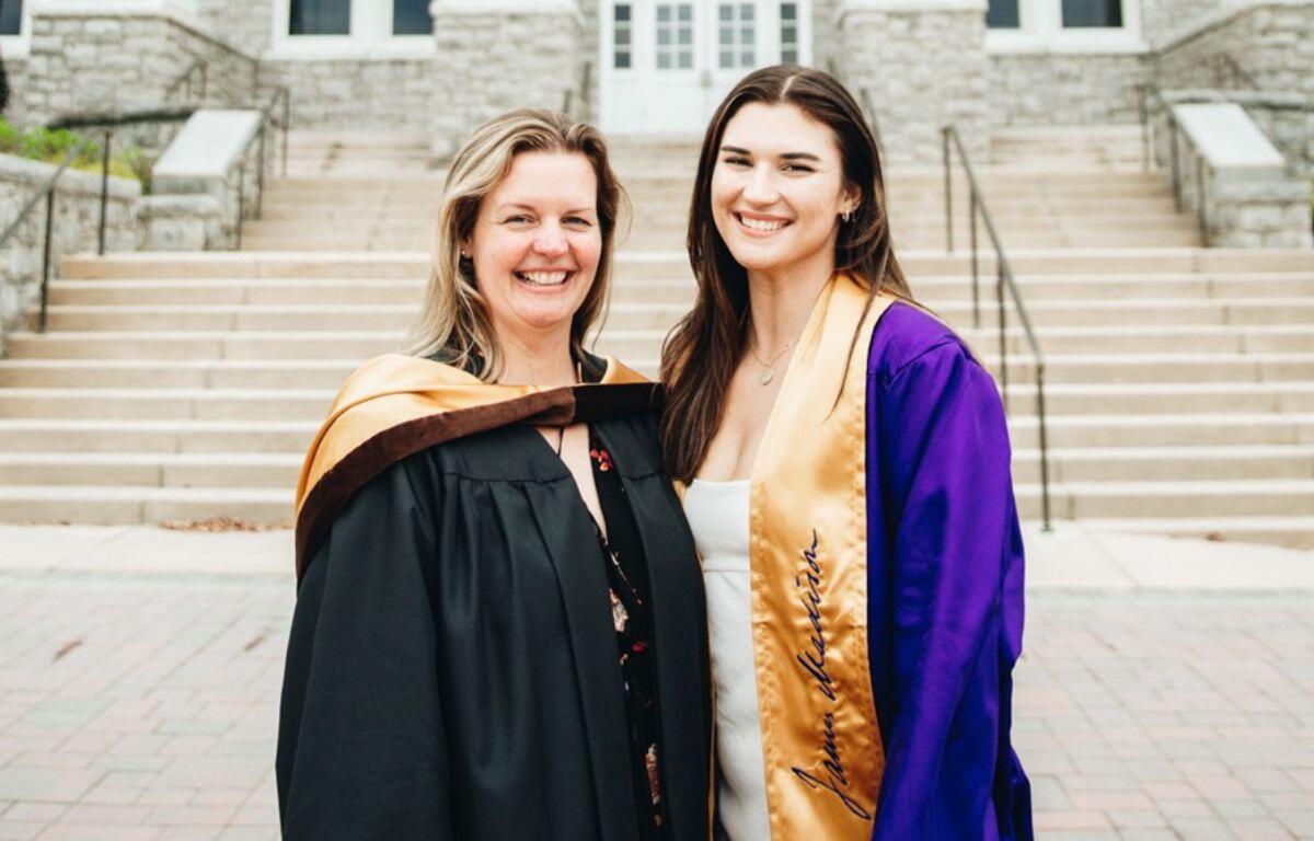 Michelle Smith (left) and Amber Smith (right)