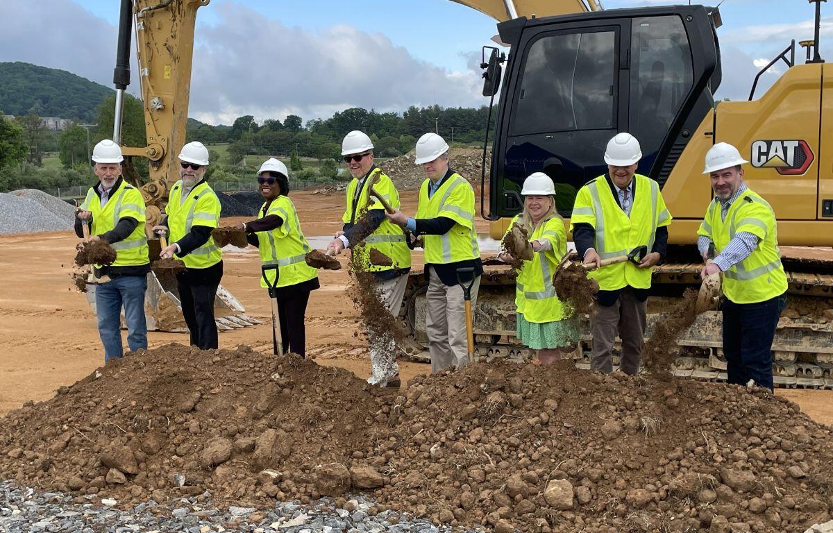 Left to right: Staunton Economic Development Authority Chair Joe Sprangel, Staunton Vice-Mayor Brad Arrowood, Columbia Gas of Virginia President & COO Jennifer Montague, Staunton City Council members Blake Shepherd and Jeff Overholtzer, Delegates Ellen Campbell and Chris Runion and Columbia Gas of Virginia Vice President Aaron Boeke. 