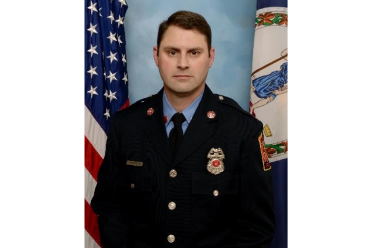 Headshot of Chris Snyder