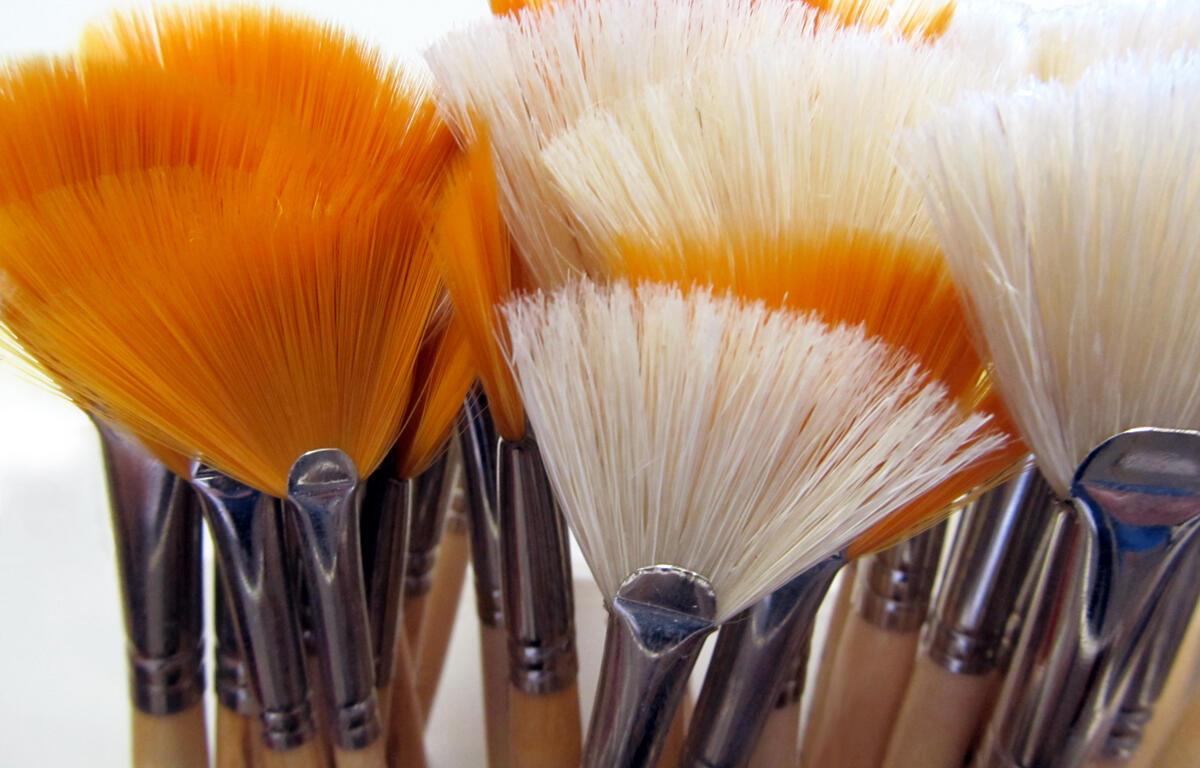 Artistic Painting Brush Display