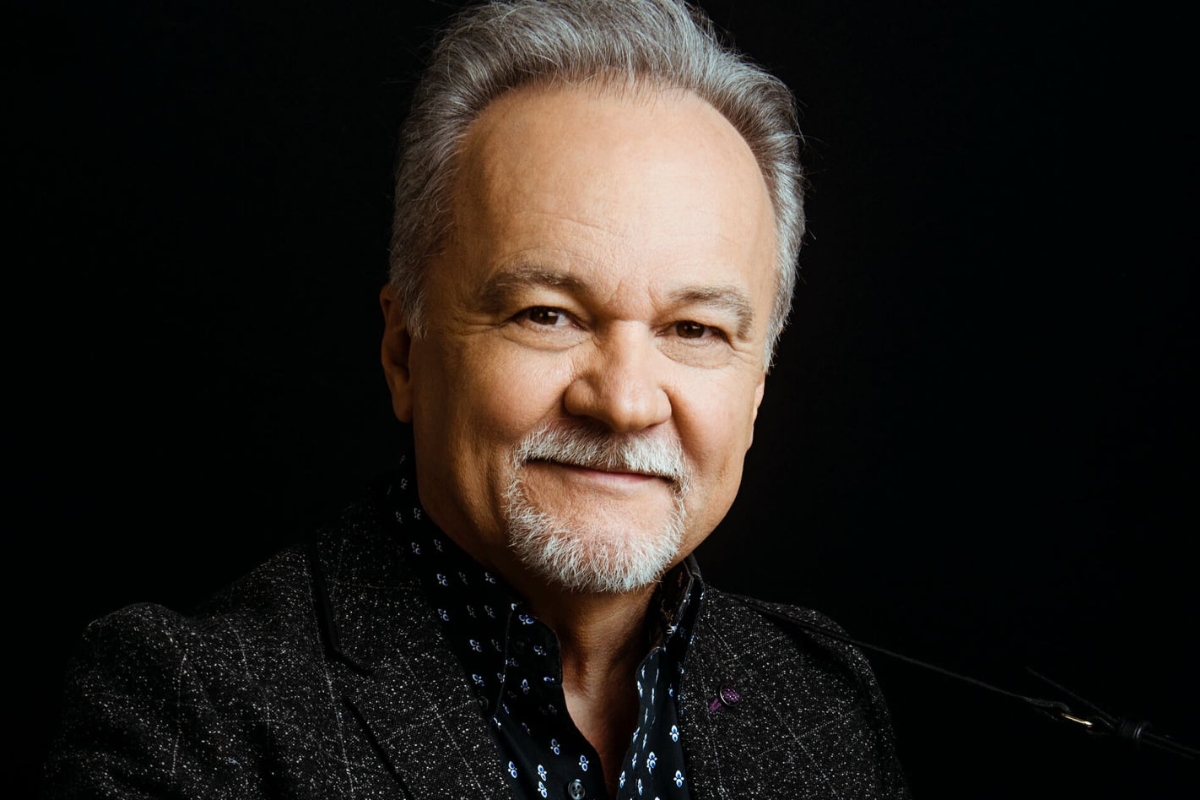 Headshot of Jimmy Fortune