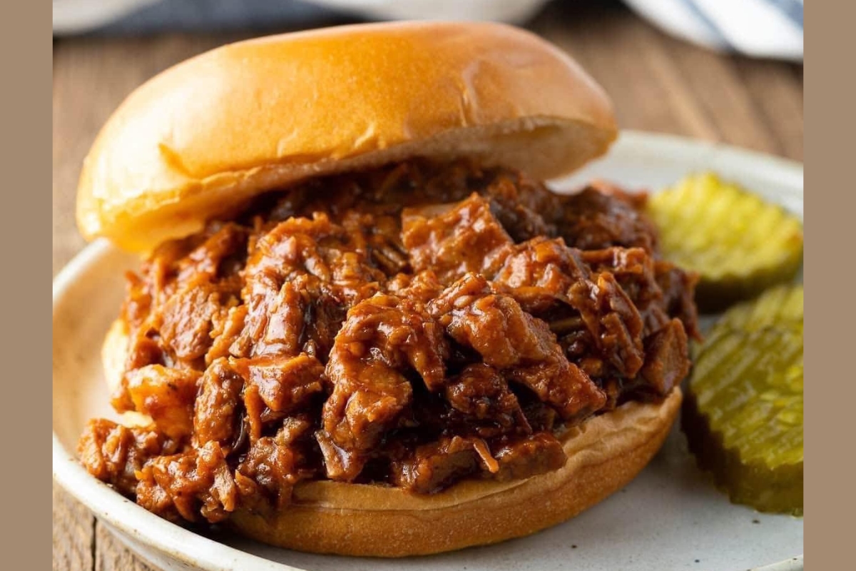 A pulled BBQ sandwich