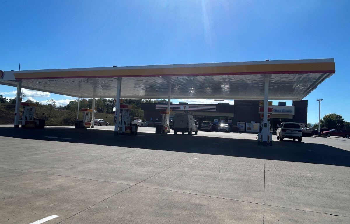 Gas pump