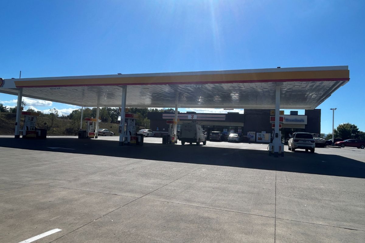 Gas pump