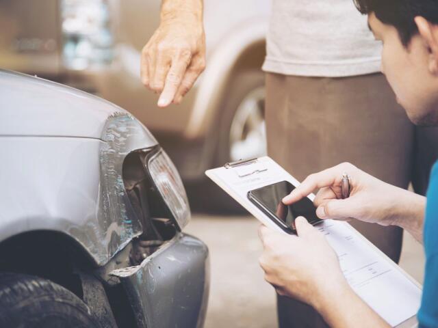 Assessing a car