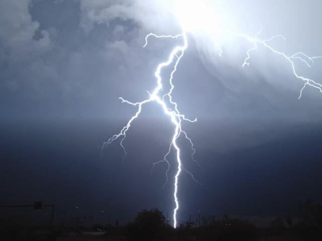 lighting thunderstorm