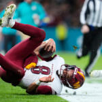 COMMANDERS DOLPHINS NFL WASHINGTON FOOTBALL