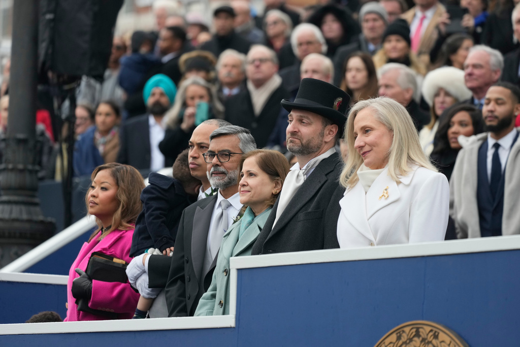 inauguration governor virginia abigail spanberger democrat virginia general assembly