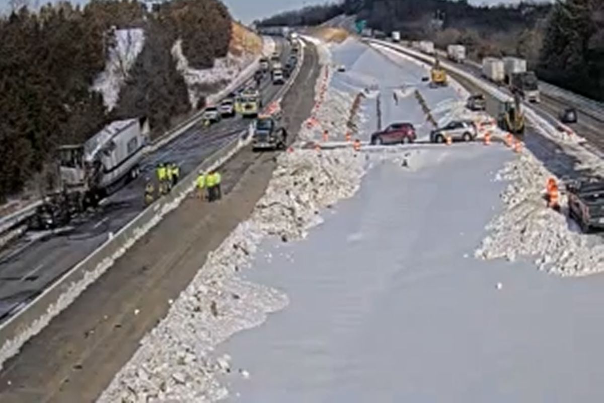 Photo of vehicle fire from VDOT camera