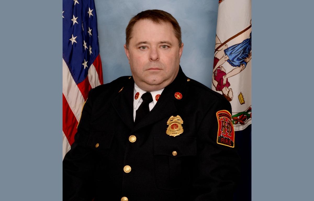 Headshot of Paul Helmuth