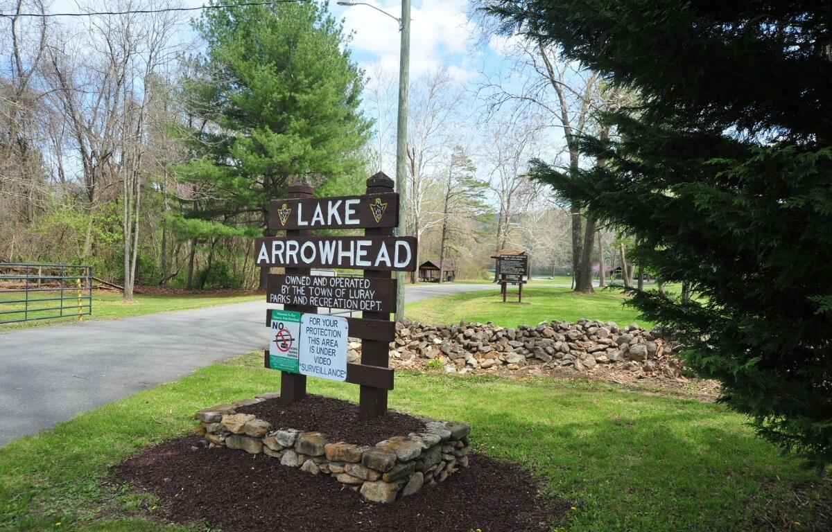Lake Arrowhead sign