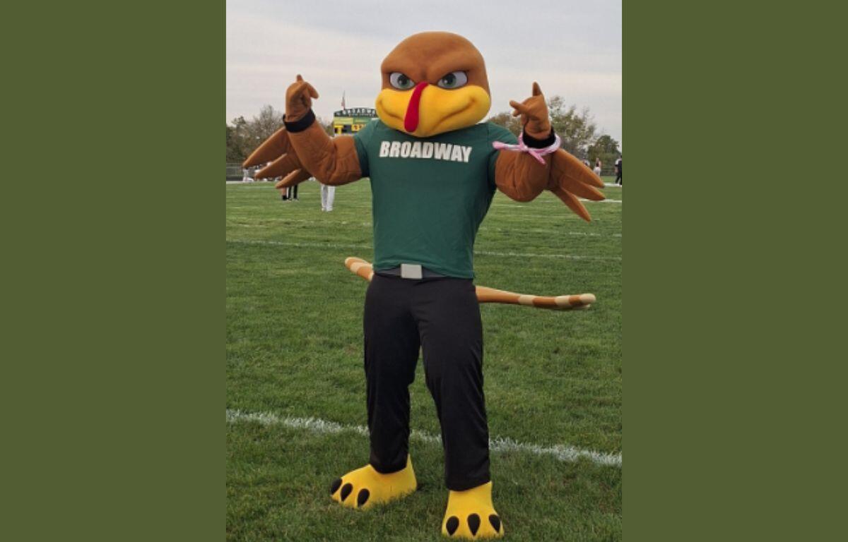 Broadway High School mascot, Strut