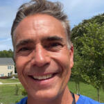 headshot of travis harris